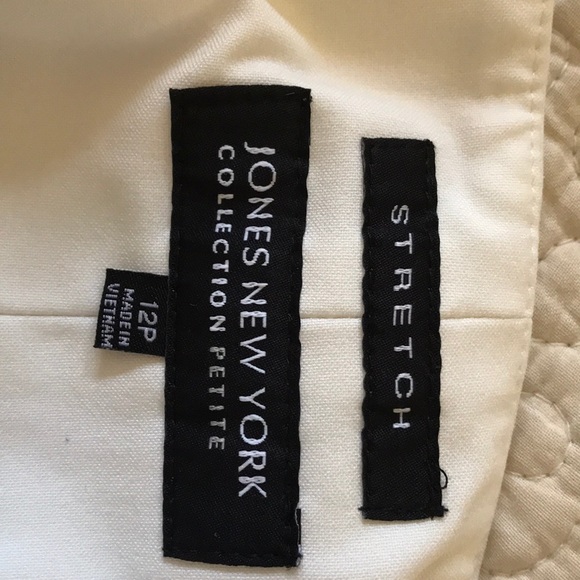 Fully lined white slacks - Picture 5 of 6